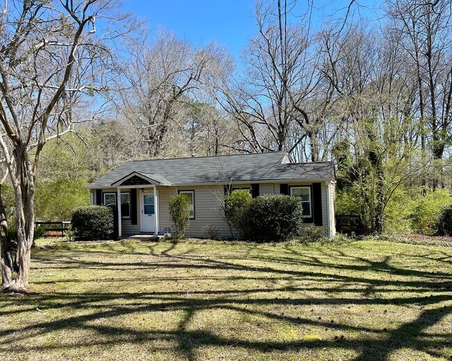 Foto del edificio - 2 Bedroom / One bathroom house!