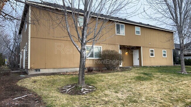 Foto del edificio - 1945 SW Canyon Dr