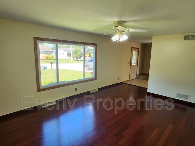 Foto del edificio - 905 Sycamore Ave