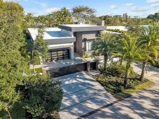 Foto del edificio - 2401 NE 13th St