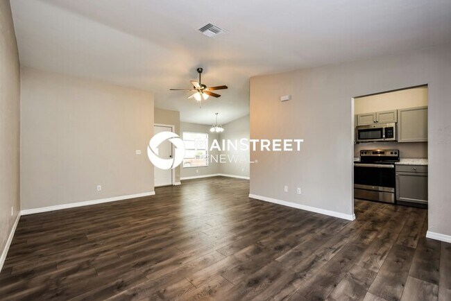 Building Photo - 3 Bedroom Pet-Friendly Home in FORT MYERS, FL with Main Street Renewal