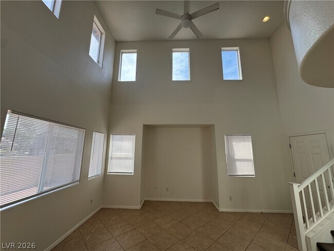Building Photo - 990 Cantabria Heights Ave