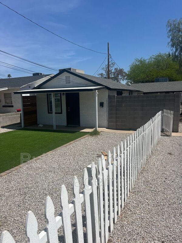 Primary Photo - 1805 North 25th Pl