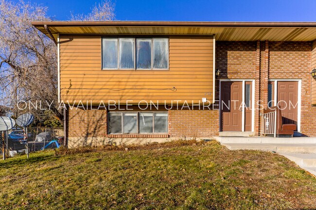 Photo - 234 W Foxbridge Dr Apartment