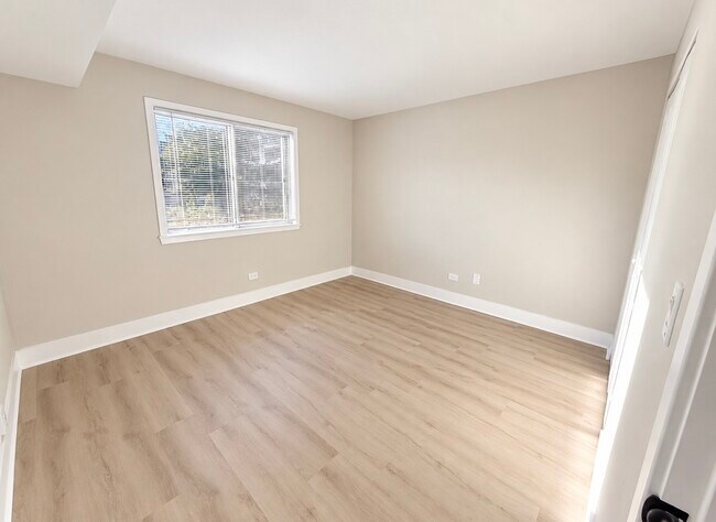 Foto del edificio - 381 Oak Trails Rd