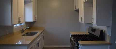 Foto principal - 16121 Clark Ave