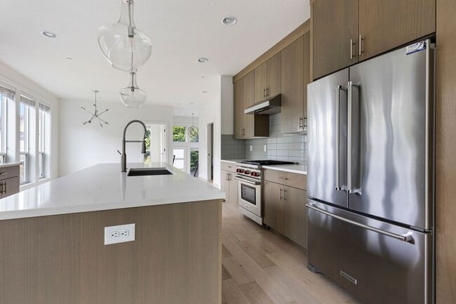 Foto del edificio - 2220 SE Lambert St