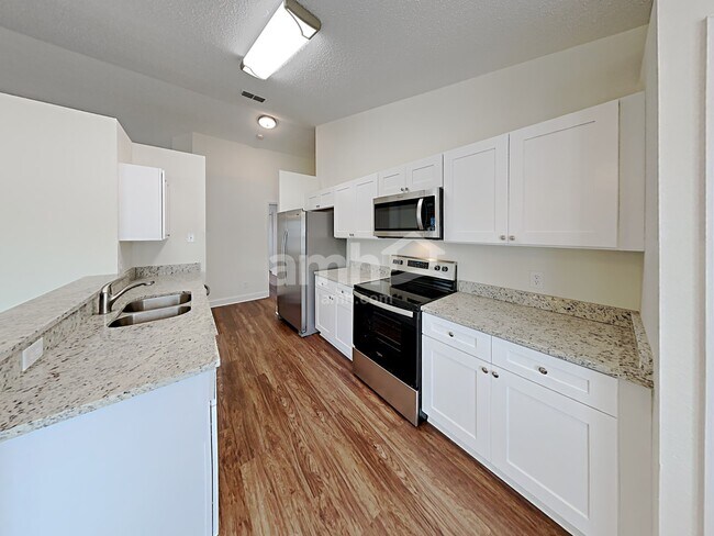 Building Photo - 15009 Trail Creek Pl