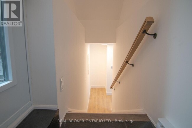 Building Photo - 69 Ladouceur St