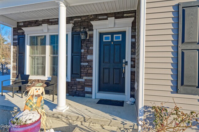 Foto del edificio - 1 Haywood Ln