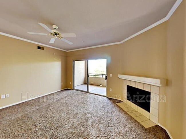 Building Photo - 5401 E Van Buren St