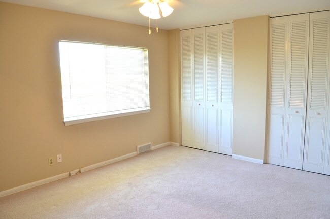 Photo - 10442 Wornall Rd