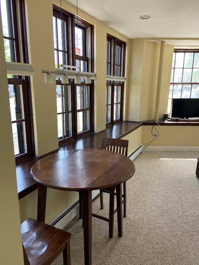 Building Photo - 157 Winnisimmet St