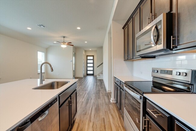 Building Photo - 644 Peace Pipe Way