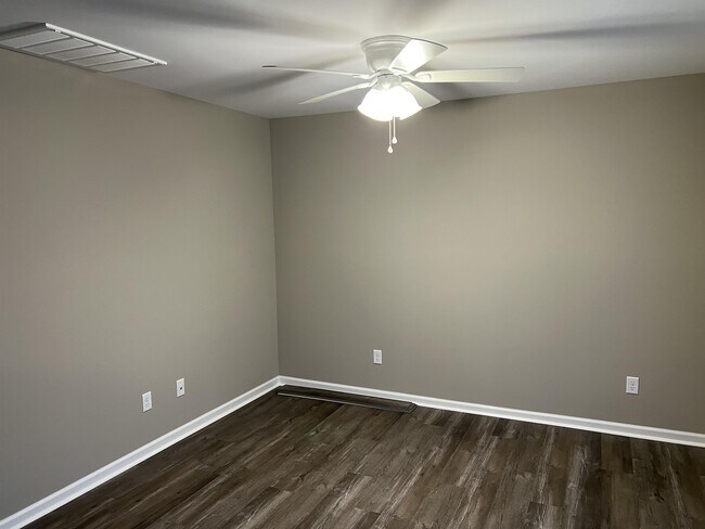 Foto del edificio - 142 Hickman St