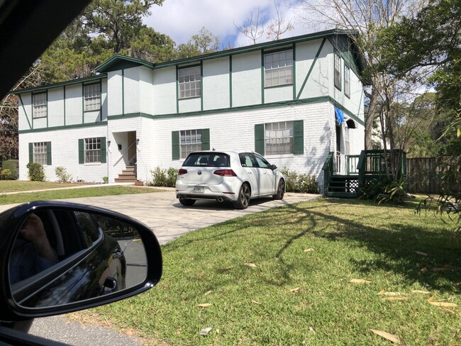 Front of building and off street parking - 3600 Hedrick St