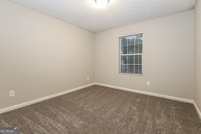 Building Photo - 6315 Topaz Trail
