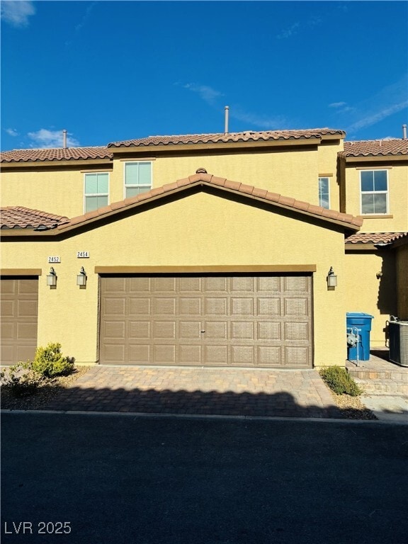 Building Photo - 2454 Bagnara Pl