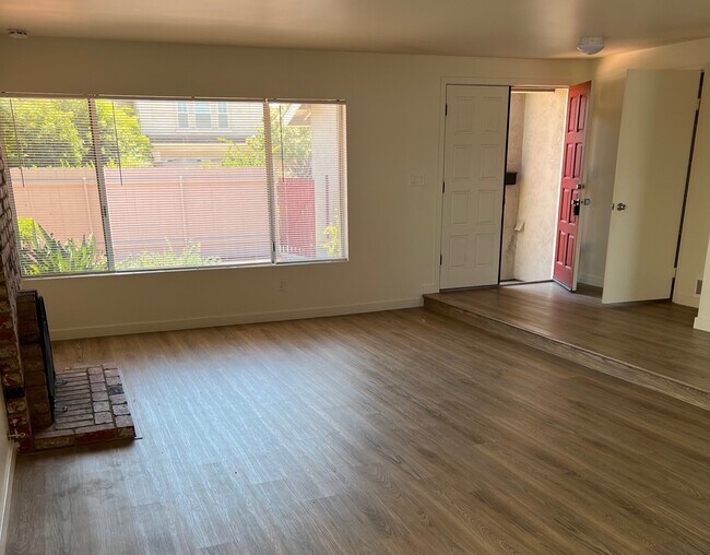 Building Photo - 4490 Cather Ave