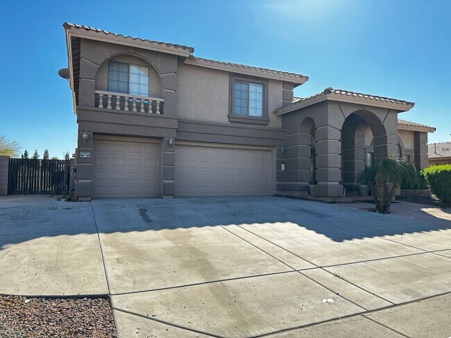 Building Photo - HIGHLY DESIRABLE AND SPACIOUS GATED COMMUN...