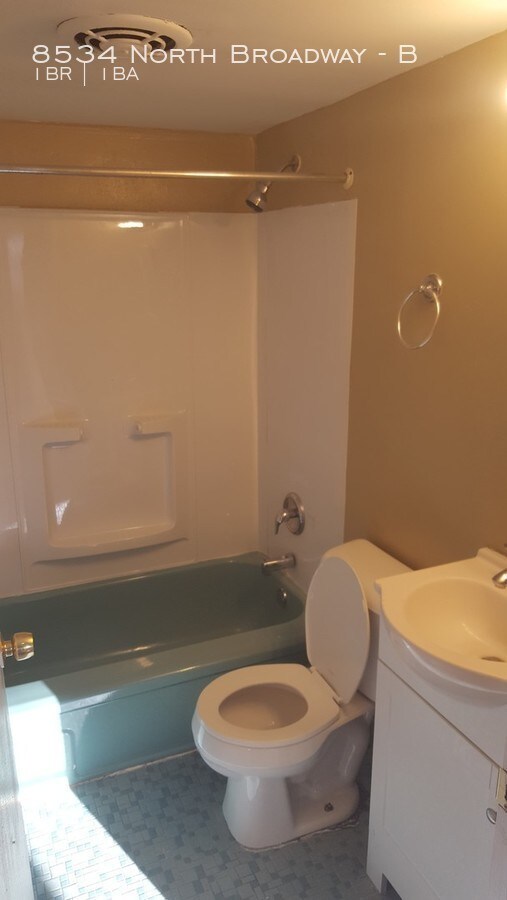 Foto del edificio - 8534 N Broadway