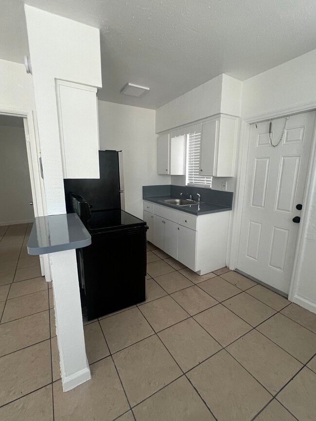 Building Photo - Parkview I & II