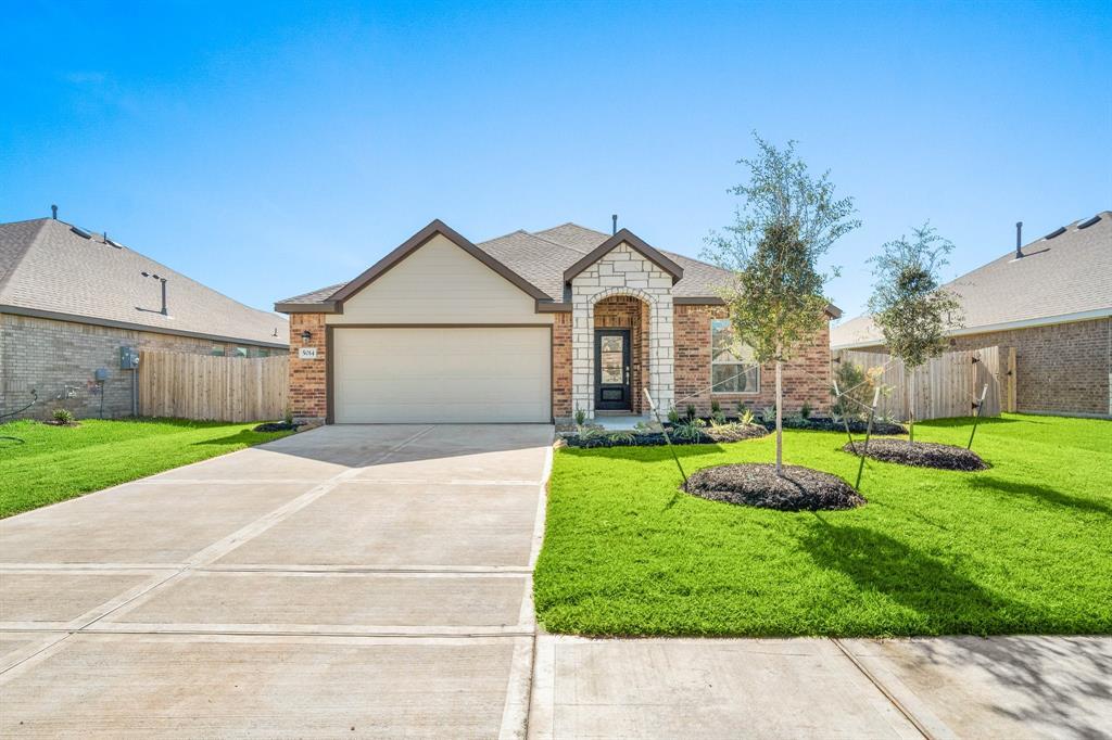 Foto principal - 5014 Viridian Forrest Dr