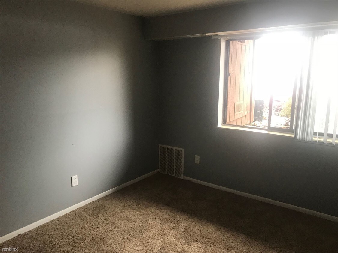 Foto principal - 1450 42nd St SE