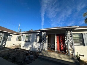 Building Photo - 901 N San Gabriel Ave