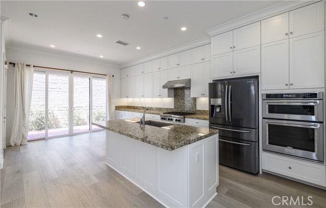 Building Photo - 71 Stetson