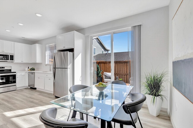 Building Photo - Arrive Longmont