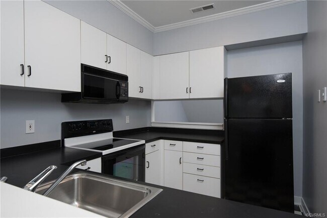Foto del edificio - 1763 Raintree Commons Dr