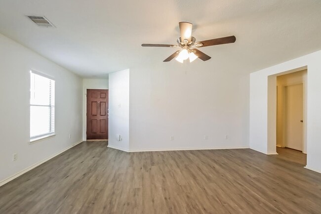 Building Photo - 15507 Echo Stable Ln