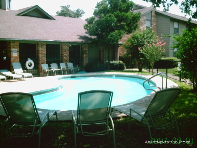 Foto del edificio - 520 Linda Dr