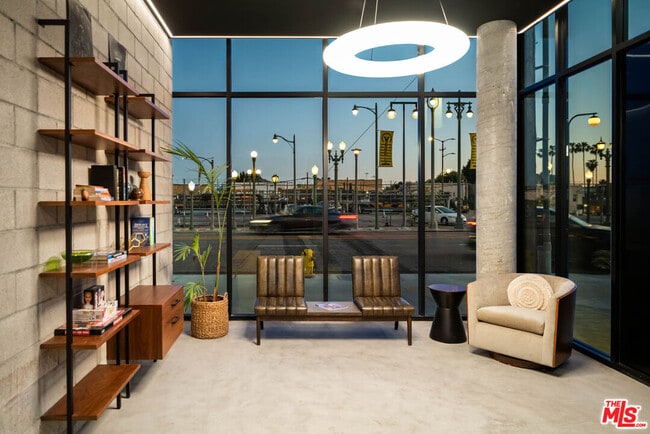 Building Photo - 4575 Santa Monica Blvd