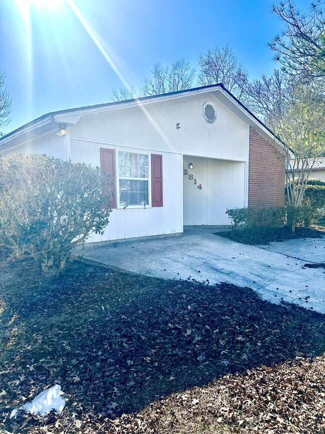 Building Photo - 2814 Kirkwood Cir