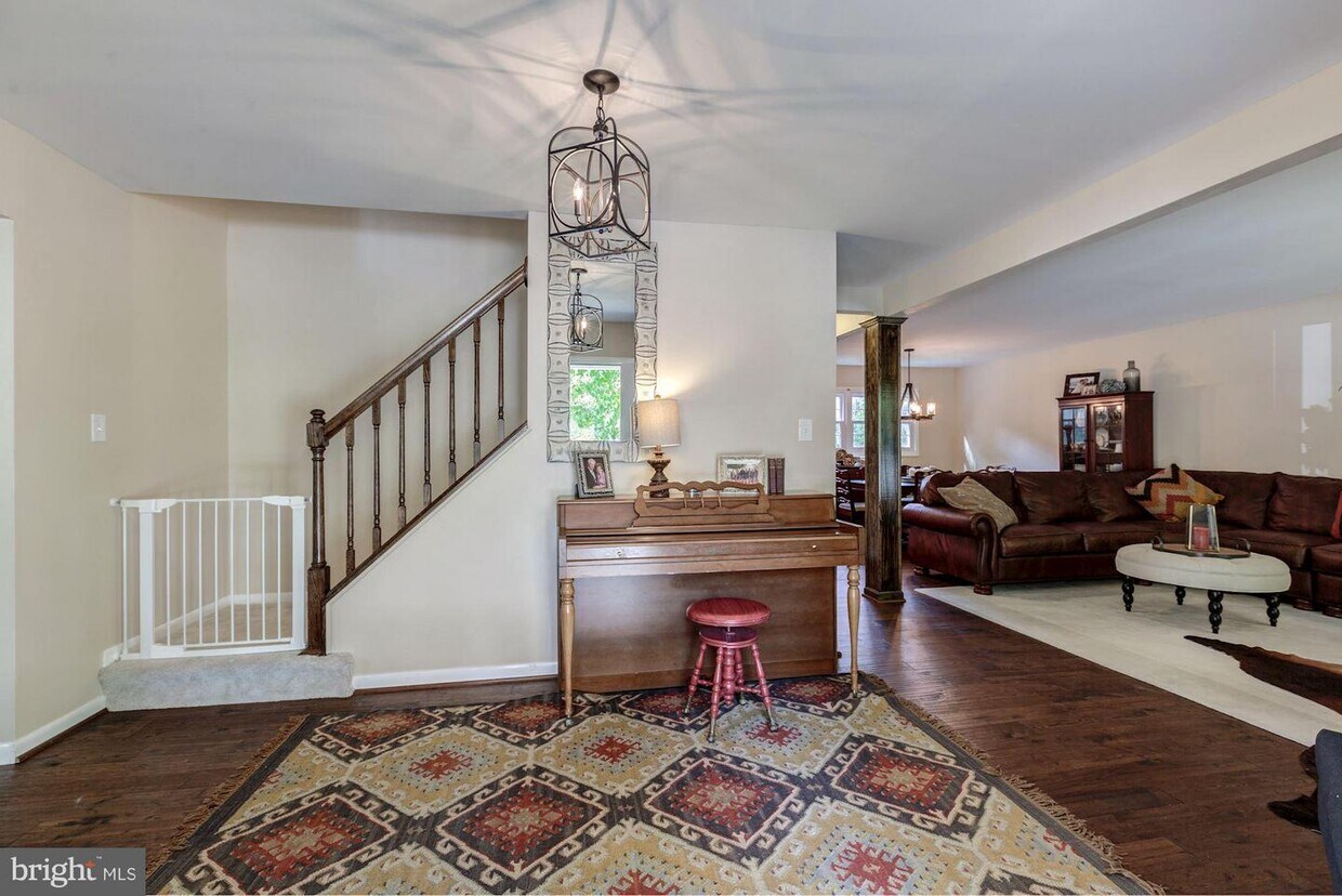 6018 Shaffer Dr, Alexandria, VA 22310 House Rental in Alexandria, VA