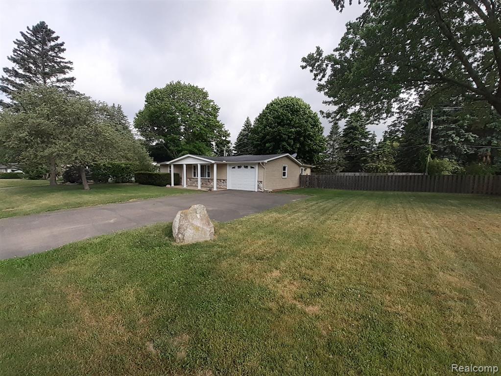 1909 Payson Rd, Walled Lake, MI 48390 House Rental in Walled Lake, MI