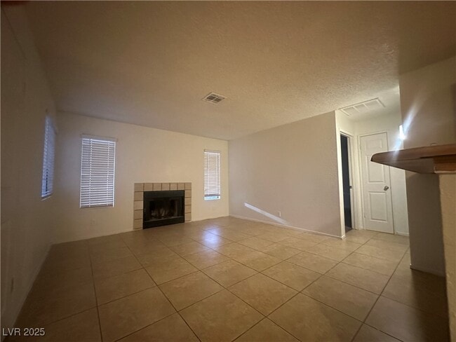 Building Photo - 1873 Dwarf Star Dr