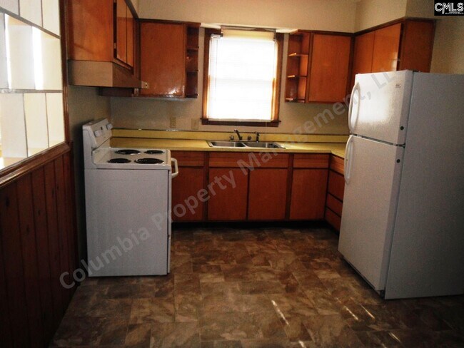 Building Photo - 913 Huntington Ave