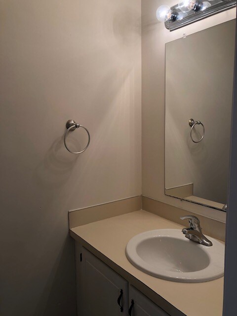 Foto del edificio - 317 Queens Ct