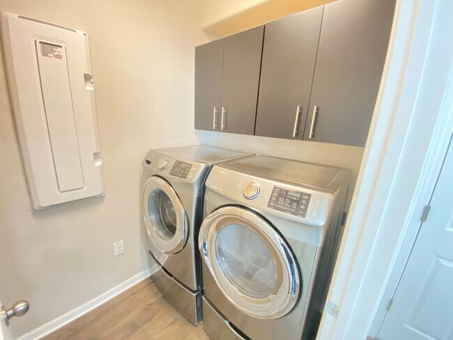 Photo - 3Bdrm 2.5 Bath 2-Car garage ---- Tapestry ... Townhome