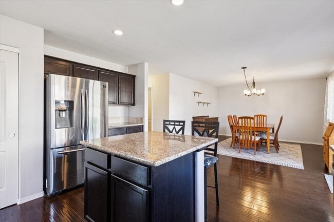 Foto del edificio - 3281 Reed Ave