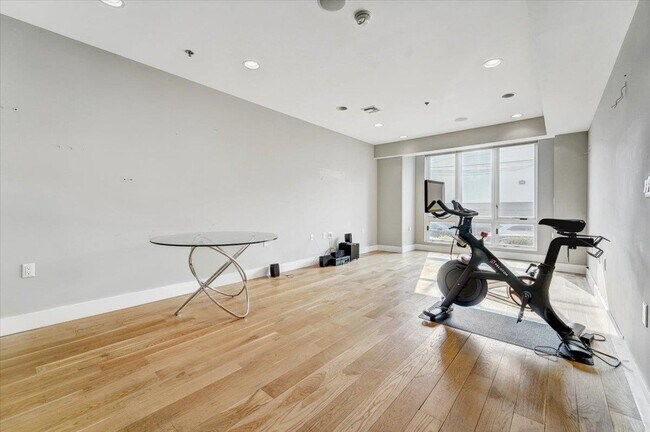 Foto del edificio - 626 Grand St