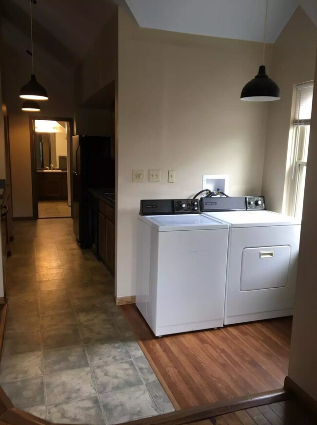 26 S Champion Ave, Columbus, OH 43205 Apartments in Columbus, OH