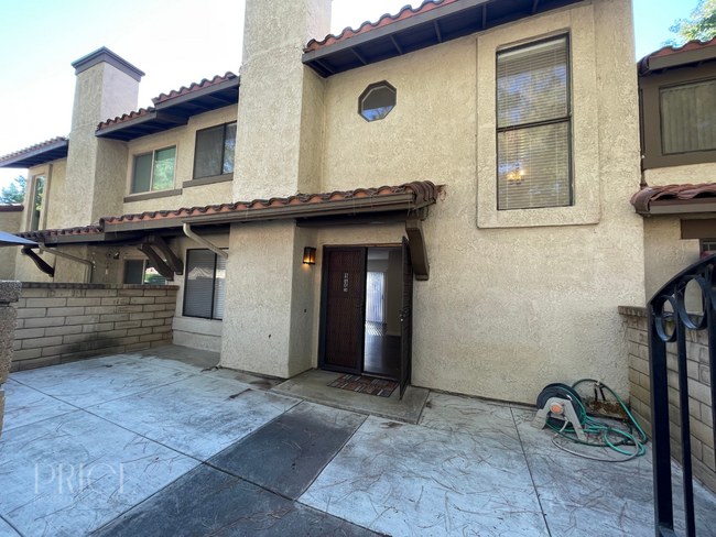 Building Photo - 3 Bedroom Condo in Rancho Cucamonga