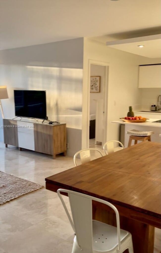 Photo - 101 Crandon Blvd House