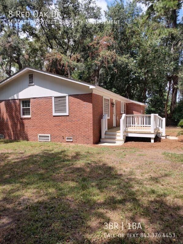 Building Photo - 8 Red Oak Dr