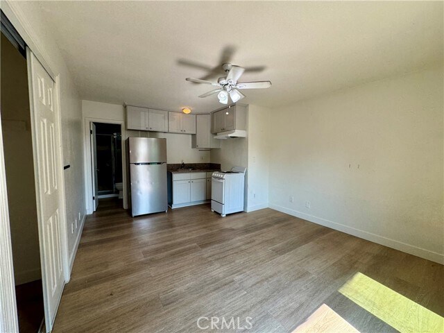 Foto del edificio - 8863 San Bernardino Rd