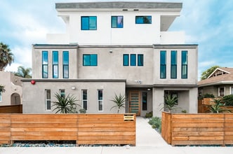 Building Photo - 4586 Hamilton St